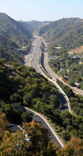 Ventura Highway - kalifornijska autostrada (widok z tarasu Centrum Getty'ego)