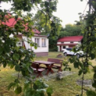 Dom i ogród o świcie (fot. Stanisław Błaszczyna) (2)